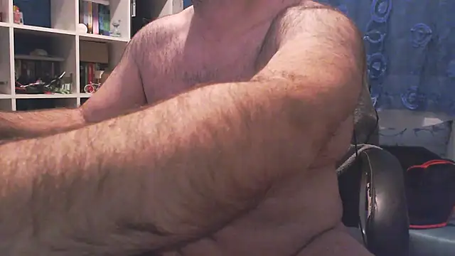 ravingr4d4 online show from 20, 3, 2025