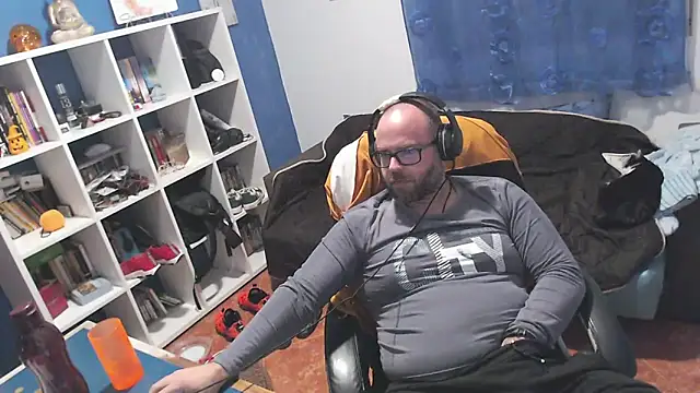 ravingr4d4 online show from 31, 10, 2025