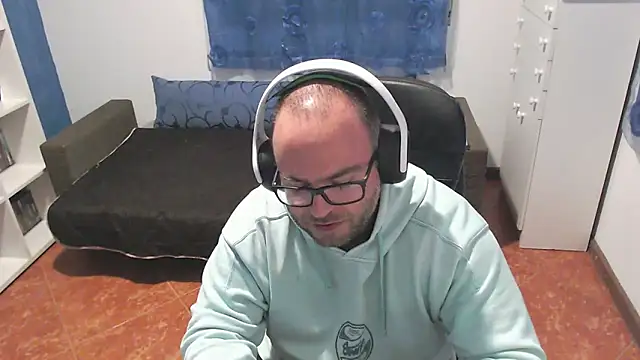 ravingr4d4 online show from 9, 11, 2025