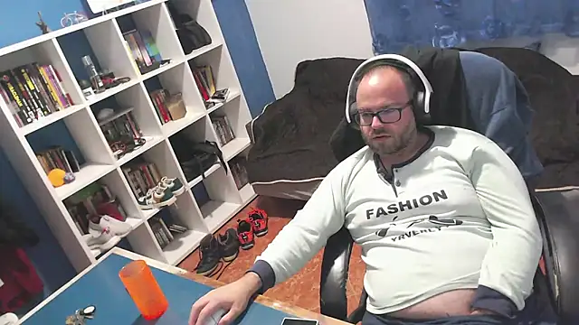 ravingr4d4 online show from 13, 11, 2025