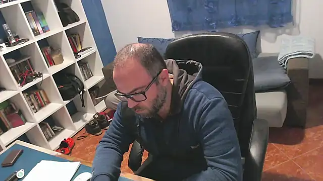 ravingr4d4 online show from 19, 11, 2025