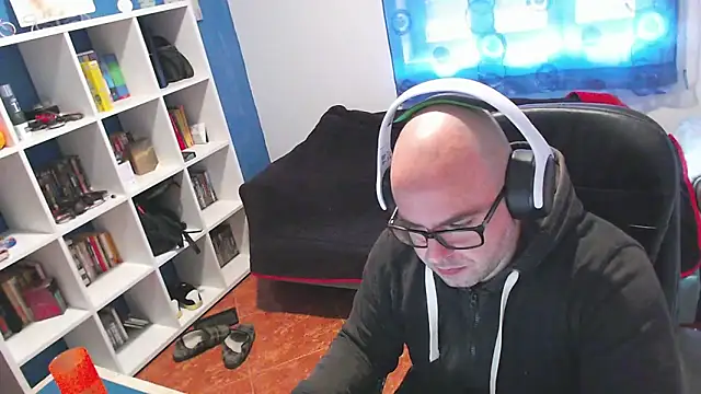 ravingr4d4 online show from 17, 12, 2025