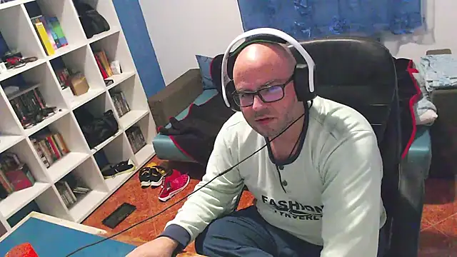 ravingr4d4 online show from 19, 12, 2025