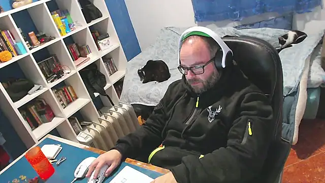 ravingr4d4 online show from 12, 1, 2026