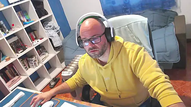 ravingr4d4 online show from 14, 4, 2026