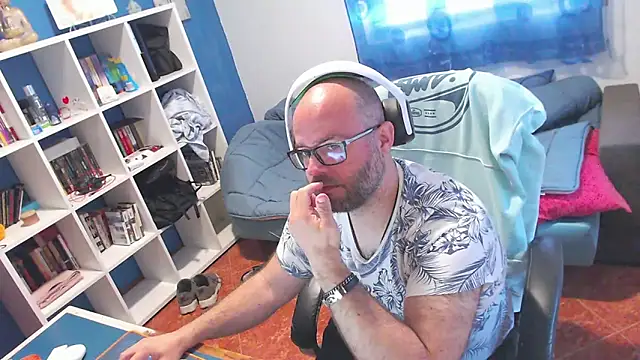 ravingr4d4 online show from 17, 4, 2026