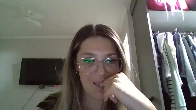 Daniela77771 online show from 6, 3, 2026