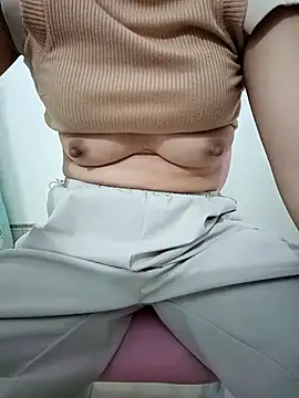 Snapshot of SweetGirl2k2 chatting on 29, 10, 2025 SweetGirl2k2 online show from 29, 10, 2025