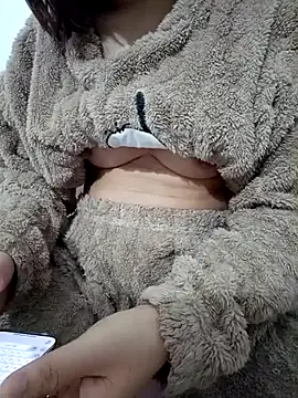 Snapshot of SweetGirl2k2 chatting on 13, 11, 2025 SweetGirl2k2 online show from 13, 11, 2025