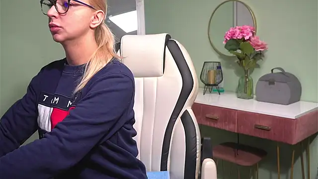 CelineConner online show from 8, 1, 2025