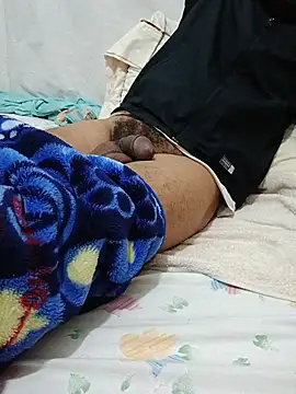 Snapshot of Mimo1402 chatting on 17, 11, 2025 Mimo1402 online show from 17, 11, 2025