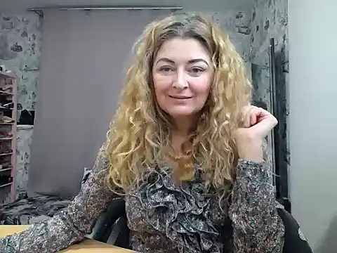 Helen1974 online show from 3, 3, 2025