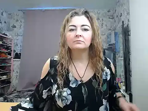 Helen1974 online show from 5, 3, 2025