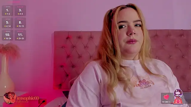 Snapshot of sophiarossee_ chatting on 28, 9, 2025 sophiarossee online show from 28, 9, 2025