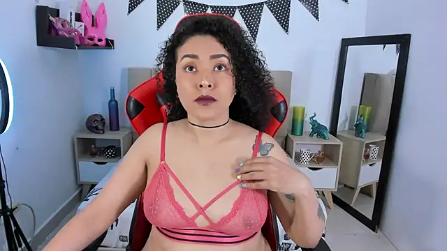 Snapshot of Zoe_Gruber chatting on 12, 12, 2024 Zoe Gruber online show from 12, 12, 2024