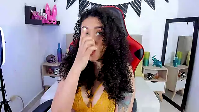 Snapshot of Zoe_Gruber chatting on 20, 12, 2024 Zoe Gruber online show from 20, 12, 2024