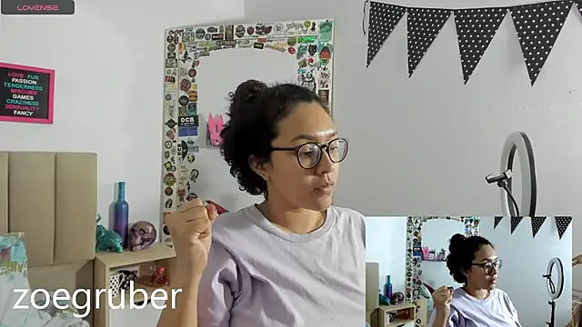 Snapshot of Zoe_Gruber chatting on 13, 1, 2025 Zoe Gruber online show from 13, 1, 2025