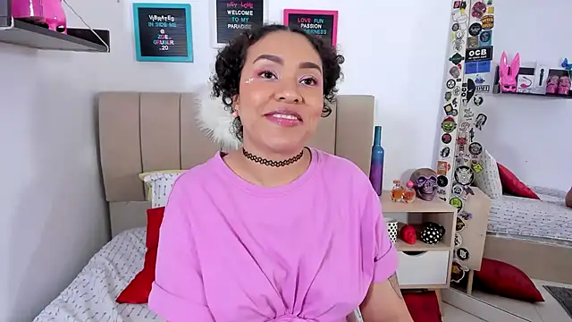 Snapshot of Zoe_Gruber chatting on 20, 1, 2025 Zoe Gruber online show from 20, 1, 2025