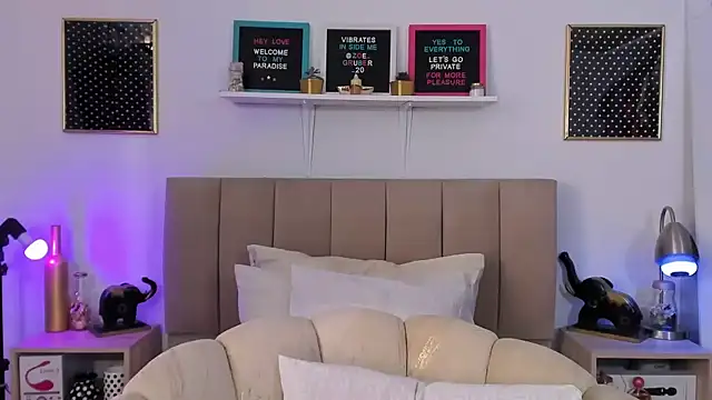 Snapshot of Zoe_Gruber chatting on 23, 9, 2025 Zoe Gruber online show from 23, 9, 2025