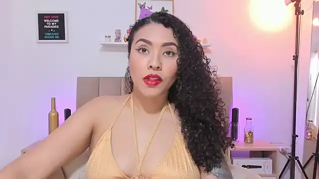 Snapshot of Zoe_Gruber chatting on 11, 11, 2025 Zoe Gruber online show from 11, 11, 2025