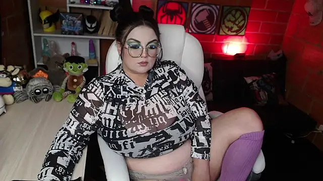 Snapshot of juliette_rd chatting on 3, 1, 2025 juliette rd online show from 3, 1, 2025