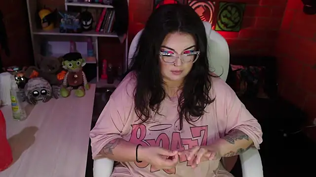 Snapshot of juliette_rd chatting on 6, 3, 2025 juliette rd online show from 6, 3, 2025