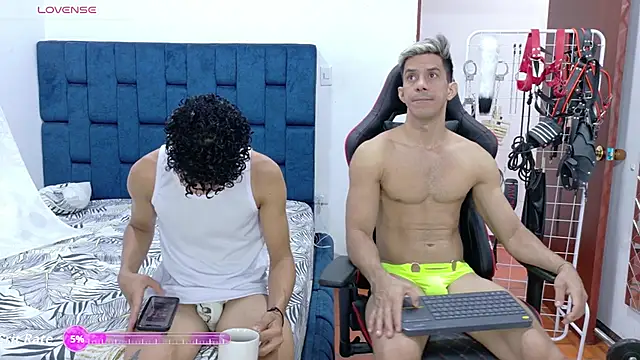 JoseRumbero26 online show from 11, 11, 2025