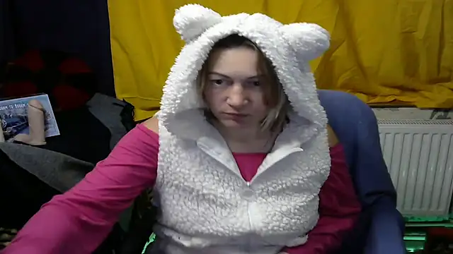 wLESLYMOSw online show from 17, 12, 2024