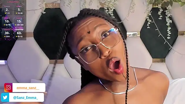 EmmaSanzz  online show from 6, 3, 2025