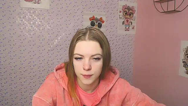 Snapshot of AliceFlirtt_ chatting on 11, 2, 2025 AliceFlirtt online show from 11, 2, 2025