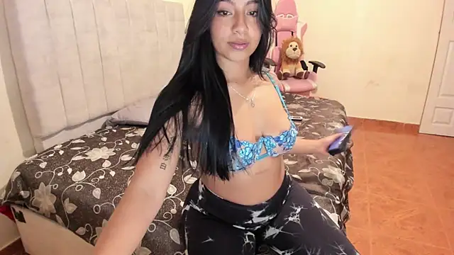 Snapshot of julieth_hot69 chatting on 17, 12, 2024 julieth hot69 online show from 17, 12, 2024