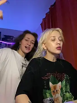 Snapshot of Dooubletroublee chatting on 24, 11, 2025 Dooubletroublee online show from 24, 11, 2025