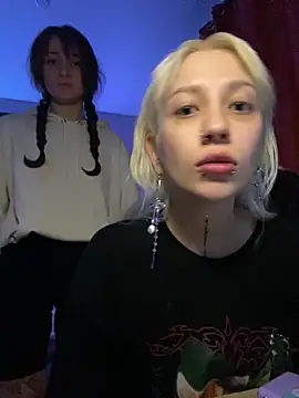 Snapshot of Dooubletroublee chatting on 27, 11, 2025 Dooubletroublee online show from 27, 11, 2025