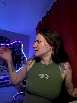 Snapshot of Dooubletroublee chatting on 2, 12, 2025 Dooubletroublee online show from 2, 12, 2025