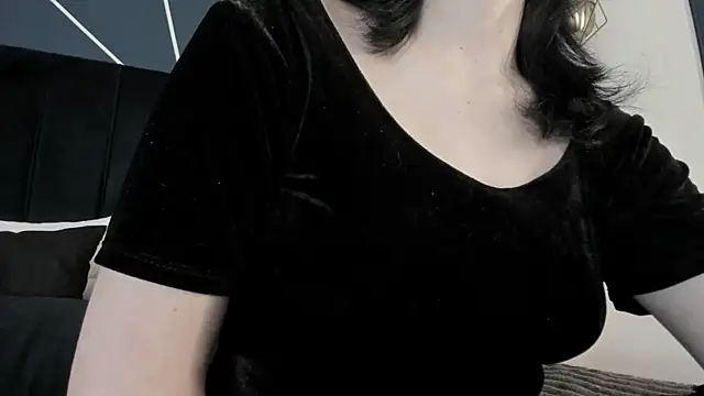 Adeelinee online show from 23, 12, 2024