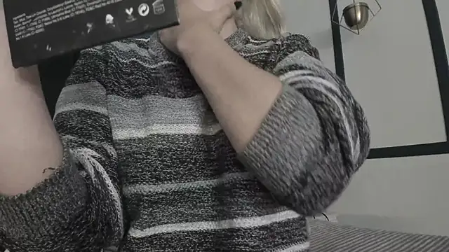 Adeelinee online show from 23, 1, 2025