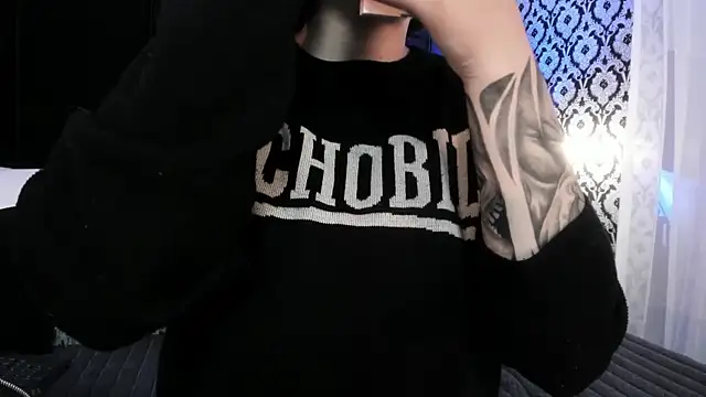 Adeelinee online show from 29, 9, 2025