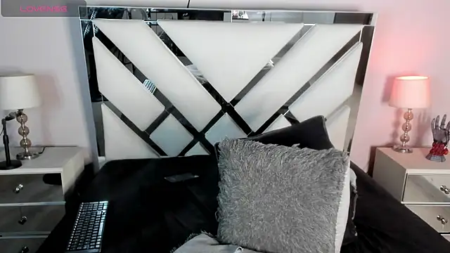 Snapshot of AnyyJones chatting on 27, 2, 2025 AnyyJones online show from 27, 2, 2025