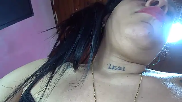 white sexy  online show from 13, 2, 2025