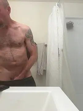 El Gizmo online show from 5, 2, 2025