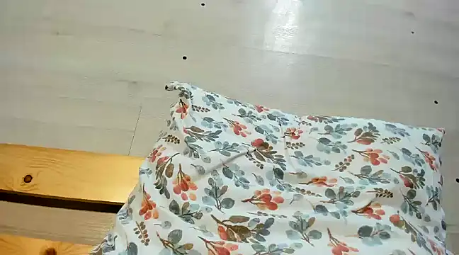 Snapshot of CRISTIINA37 chatting on 11, 12, 2024 CRISTIINA37 online show from 11, 12, 2024