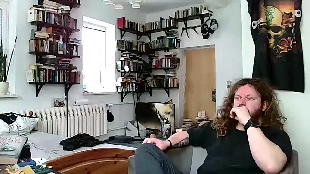 Snapshot of sunr1sa chatting on 5, 1, 2025 sunr1sa online show from 5, 1, 2025