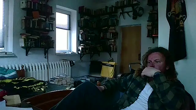 Snapshot of sunr1sa chatting on 11, 11, 2025 sunr1sa online show from 11, 11, 2025