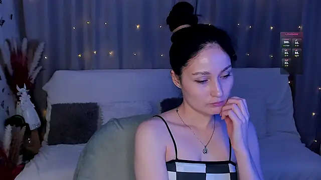 LisaMooore online show from 29, 1, 2025