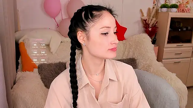 LisaMooore online show from 10, 3, 2026