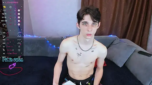 Aaron Boom online show from 25, 3, 2026