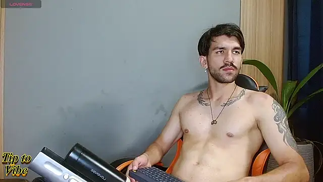 Mr WhiteCock online show from 30, 11, 2025