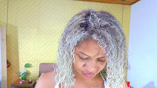 Squirter pussybomb online show from 7, 12, 2024