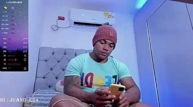 Snapshot of juande_24 chatting on 15, 3, 2025 juande 24 online show from 15, 3, 2025