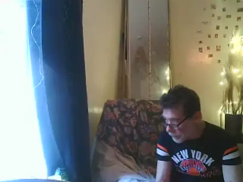 Snapshot of DaddyQuimHot chatting on 11, 2, 2025 DaddyQuimHot online show from 11, 2, 2025